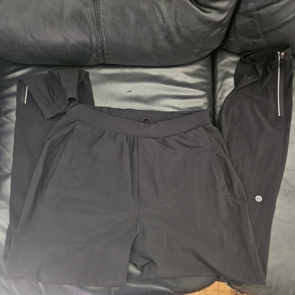 Lululemon Men's Surge Regular Tapered Jogger Sz S Drawstring Pocket Pants Black - Picture 5 of 16